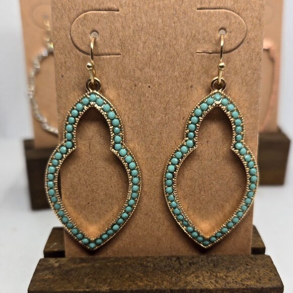 5 Pairs Marlyn Schiff / Kendra Scott style earrings - Picture 4 of 6